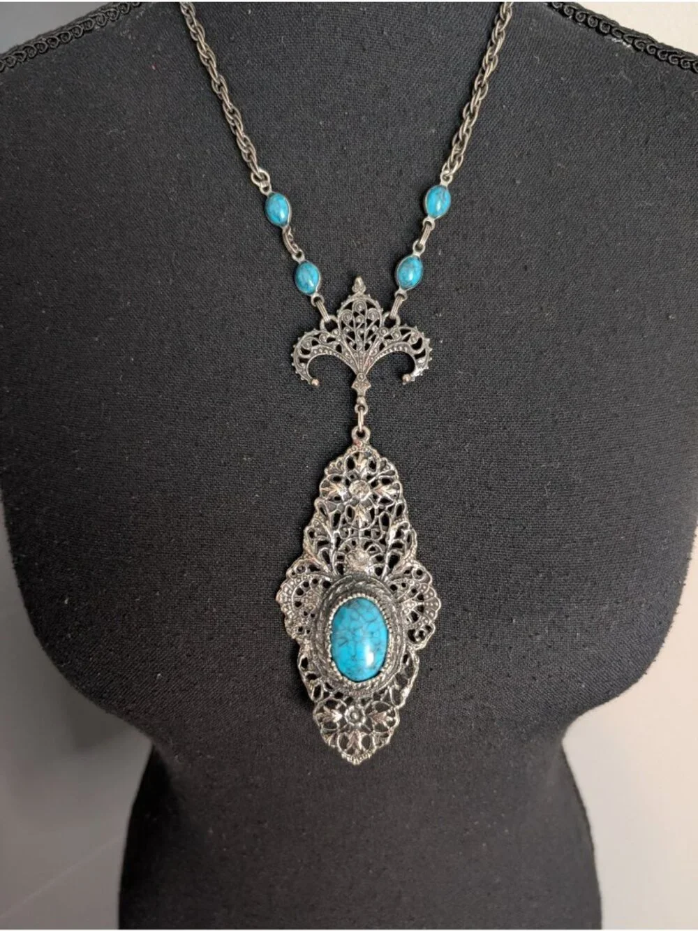 Vintage Silver-Tone Filigree Pendant Necklace With‎ Faux Turquoise Stones